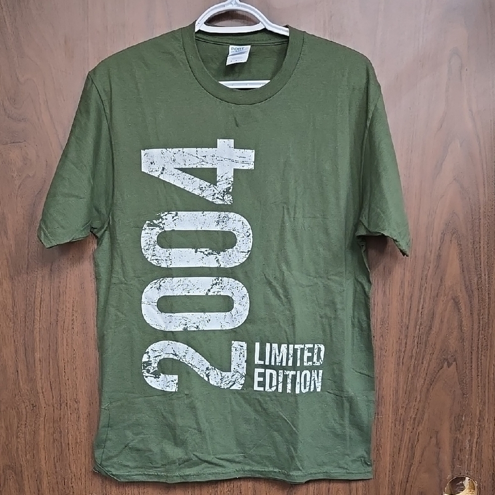 Port & Company Size M Green Novelty Print T-Shirt